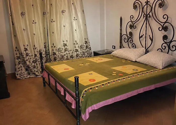 Nyaraló Penthouse 3 Bedroom With A Roof And Garden Ajn-Szuhna